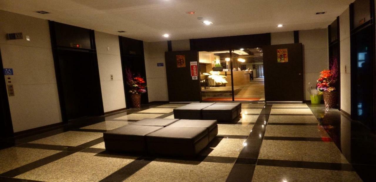 Honest & Warm Hotel Taoyuan Exterior foto